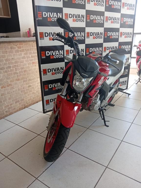 HONDA CB 250 F Twister - Foto