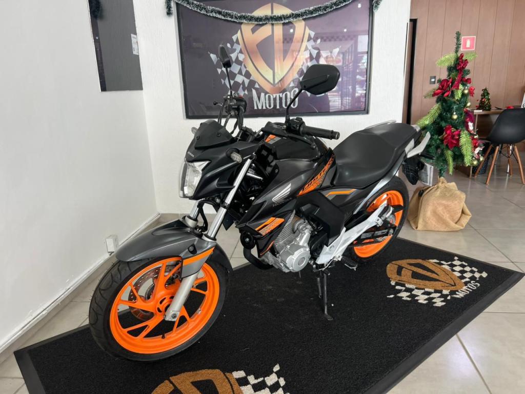 HONDA CB 250 F Twister - Foto