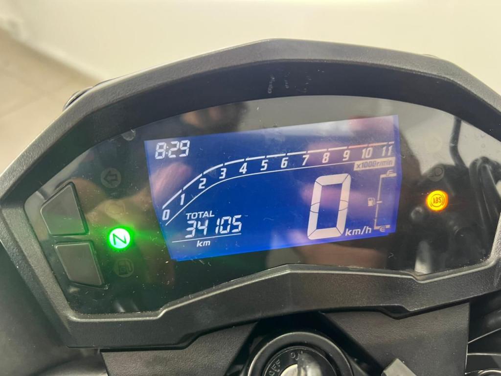 HONDA CB 250 F Twister - Foto