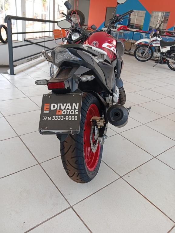 HONDA CB 250 F Twister - Foto