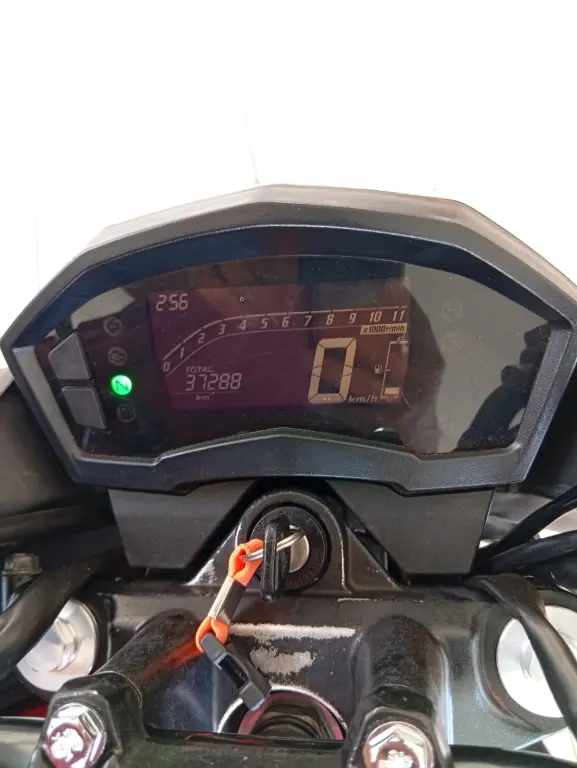 HONDA CB 250 F Twister - Foto