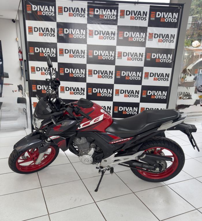 HONDA CB 250 F Twister - Foto