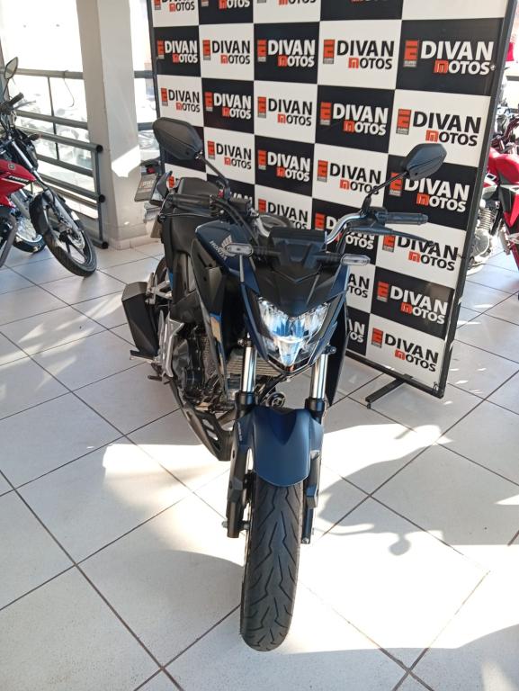 HONDA CB 300 F Twister - Foto