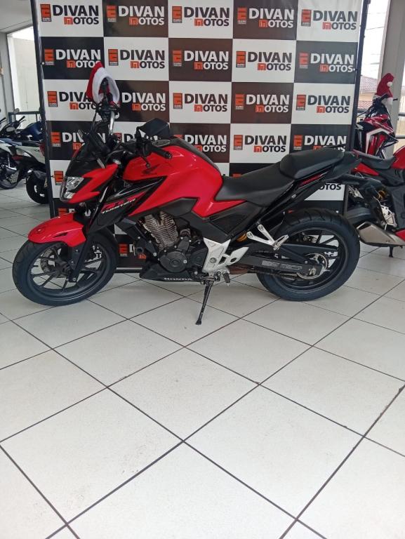 HONDA CB 300 F Twister - Foto