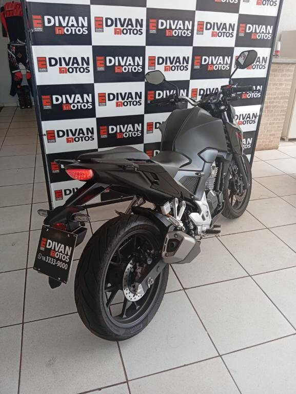 HONDA CB 300 F Twister - Foto