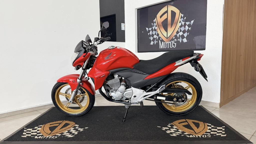 HONDA CB 300 R - Foto