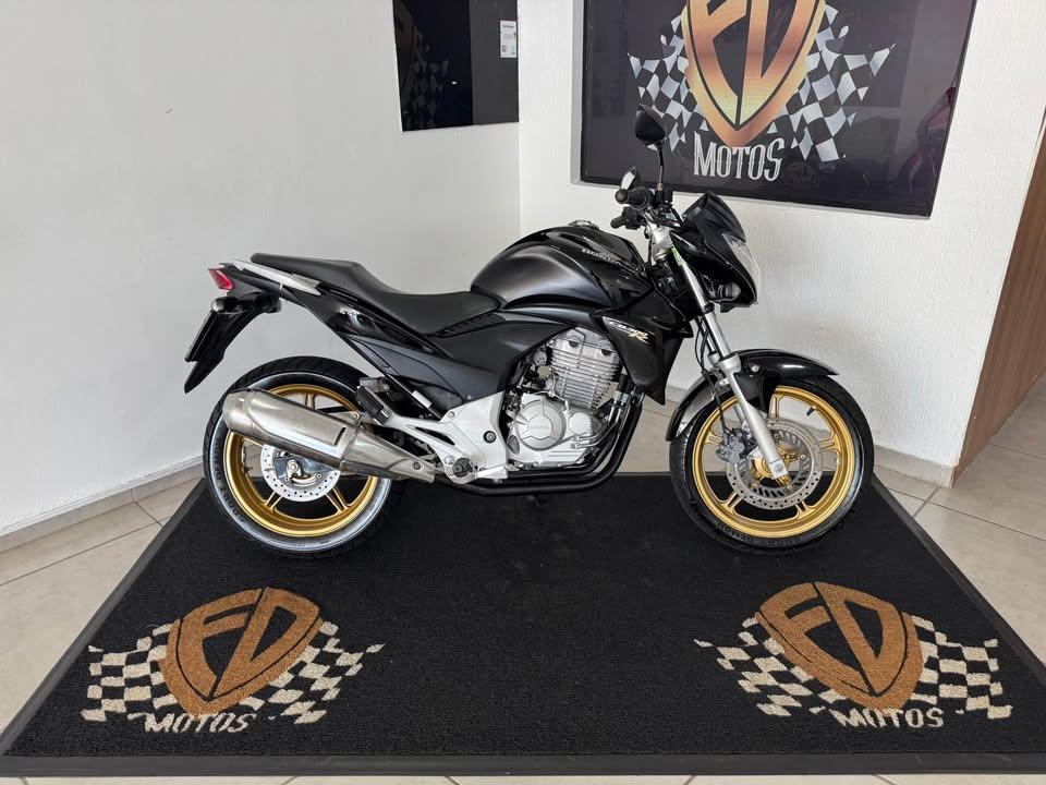 HONDA CB 300 R