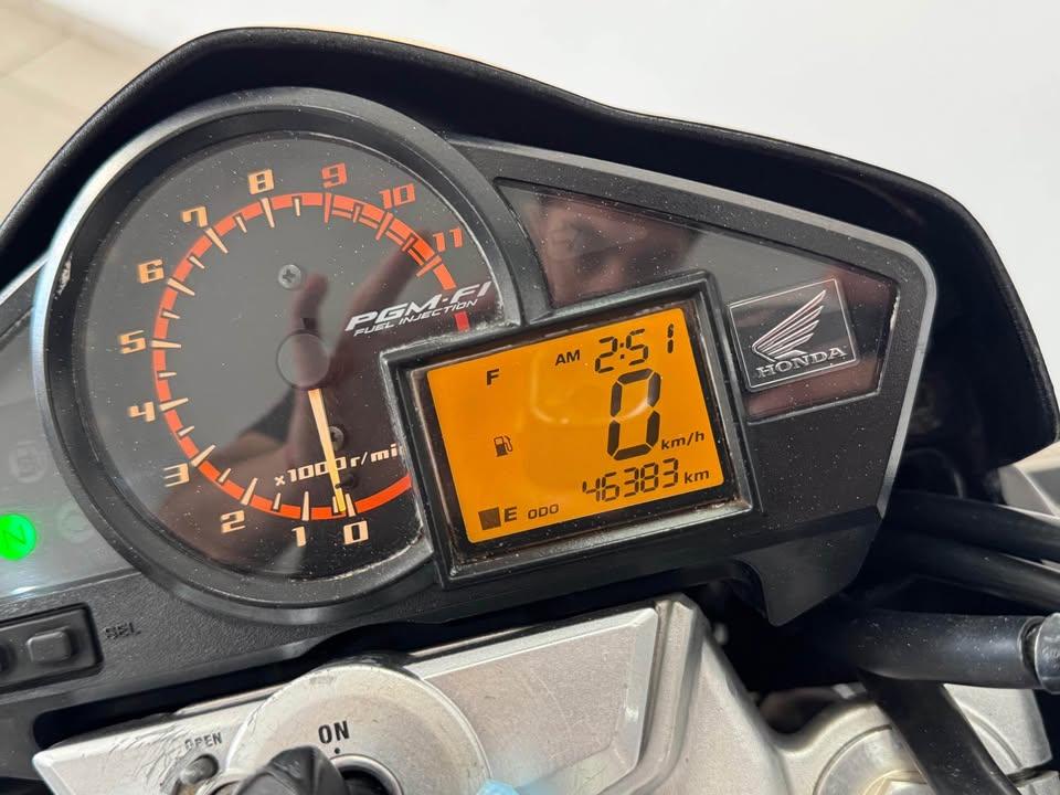 HONDA CB 300 R - Foto