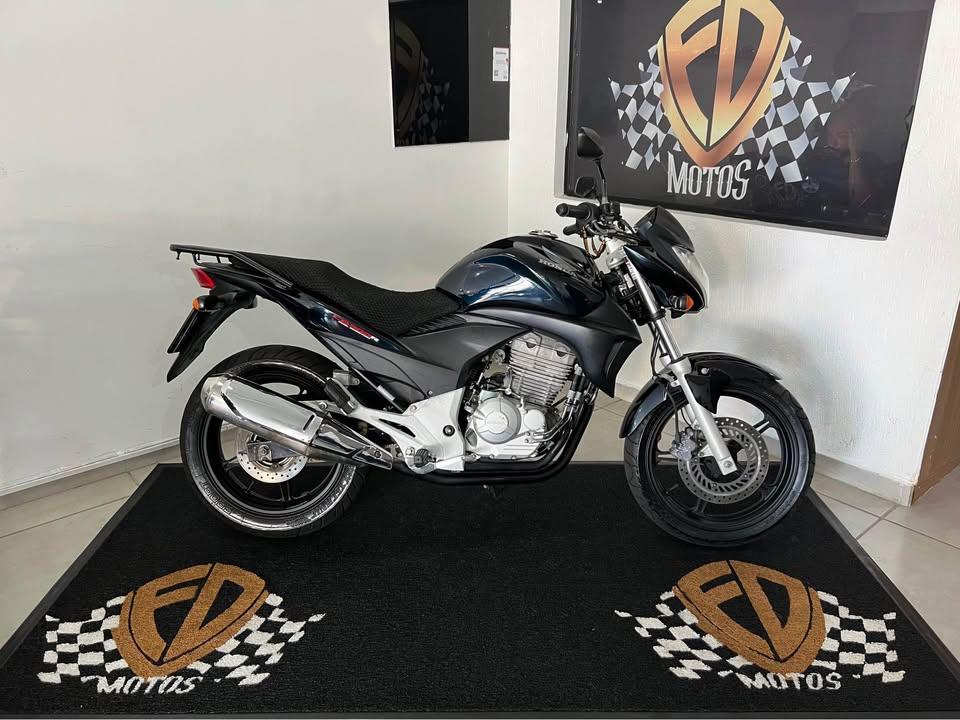 HONDA CB 300 R - Foto