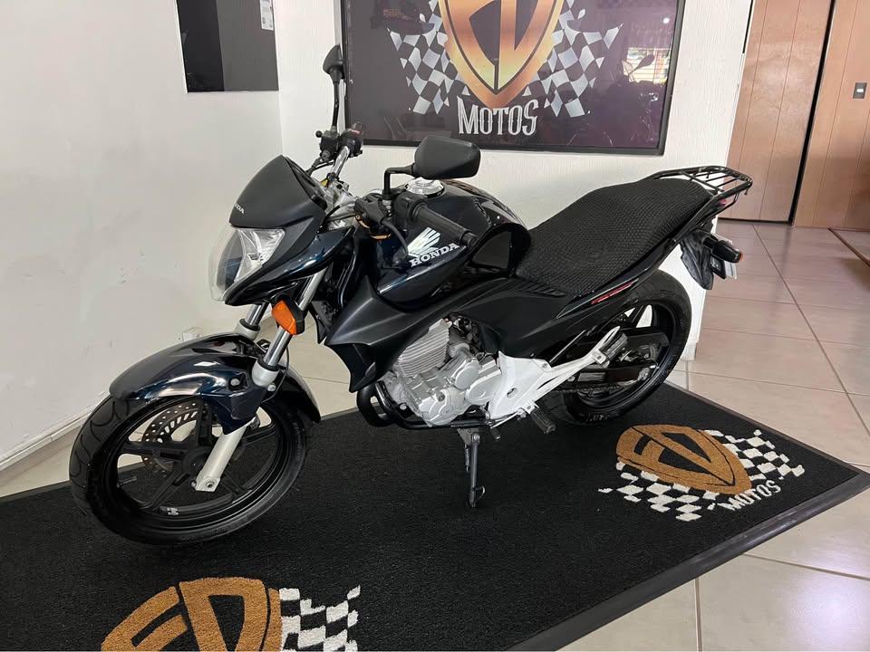 HONDA CB 300 R - Foto