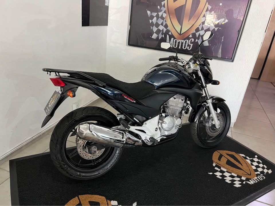 HONDA CB 300 R - Foto