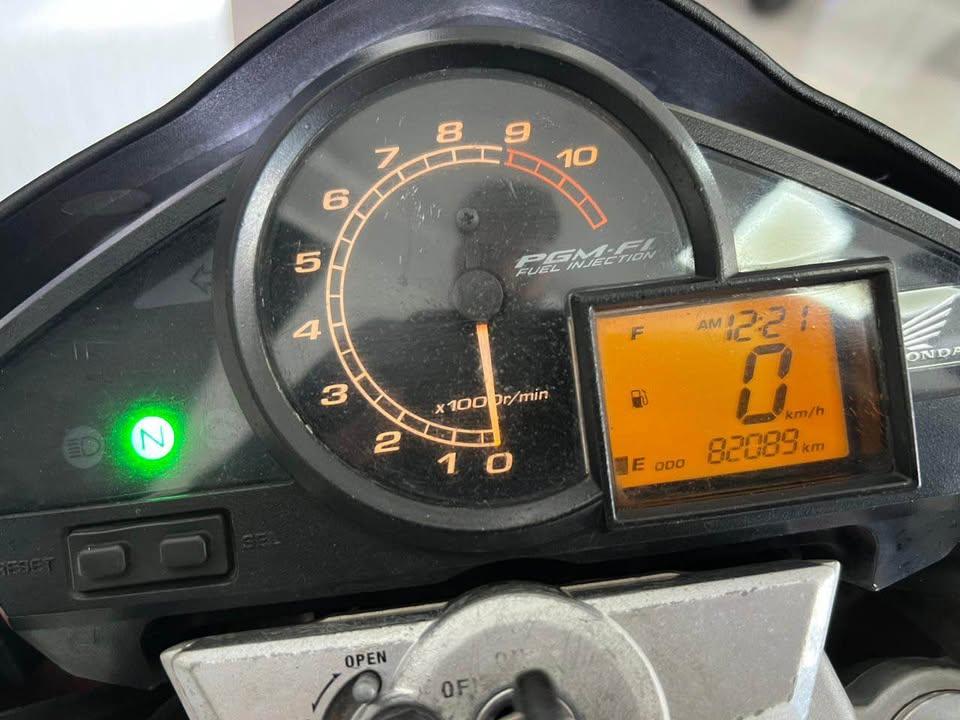 HONDA CB 300 R - Foto