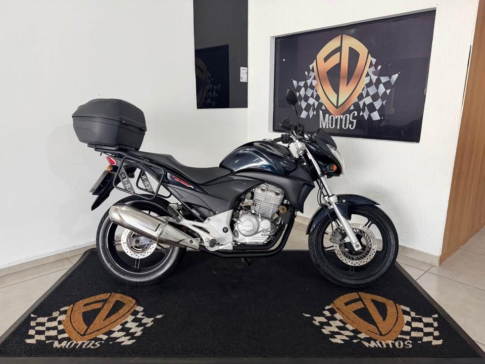 HONDA CB 300 R - Foto