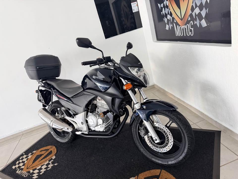 HONDA CB 300 R - Foto