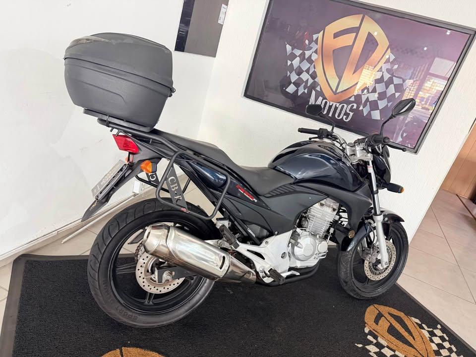 HONDA CB 300 R - Foto