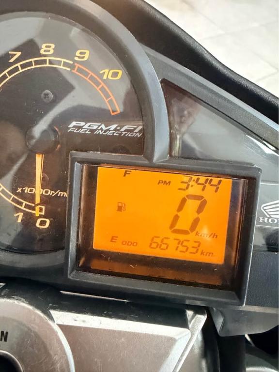 HONDA CB 300 R - Foto