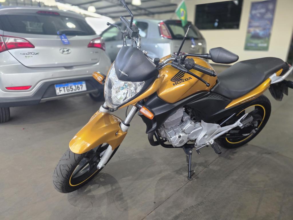 HONDA CB 300 R - Foto