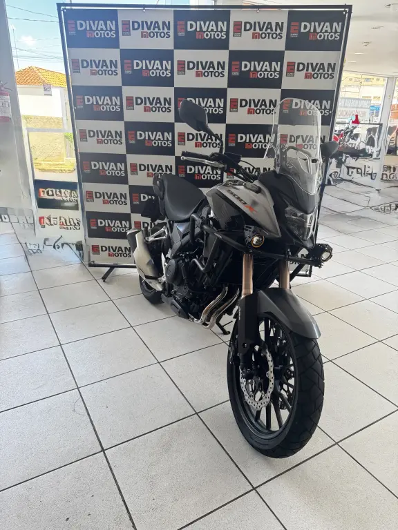 HONDA CB 500 X - Foto