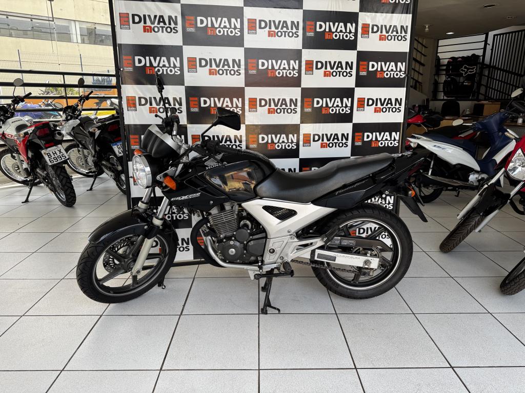 HONDA CBX Twister 250 - Foto