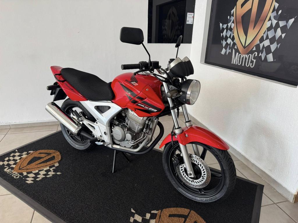 HONDA CBX Twister 250 - Foto