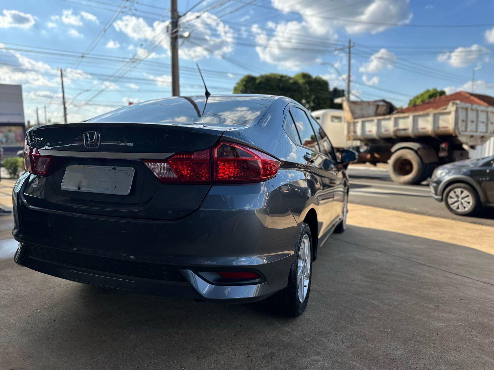 HONDA City Sedan - Foto