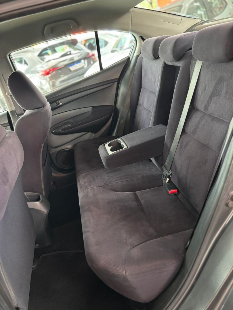 HONDA City Sedan - Foto