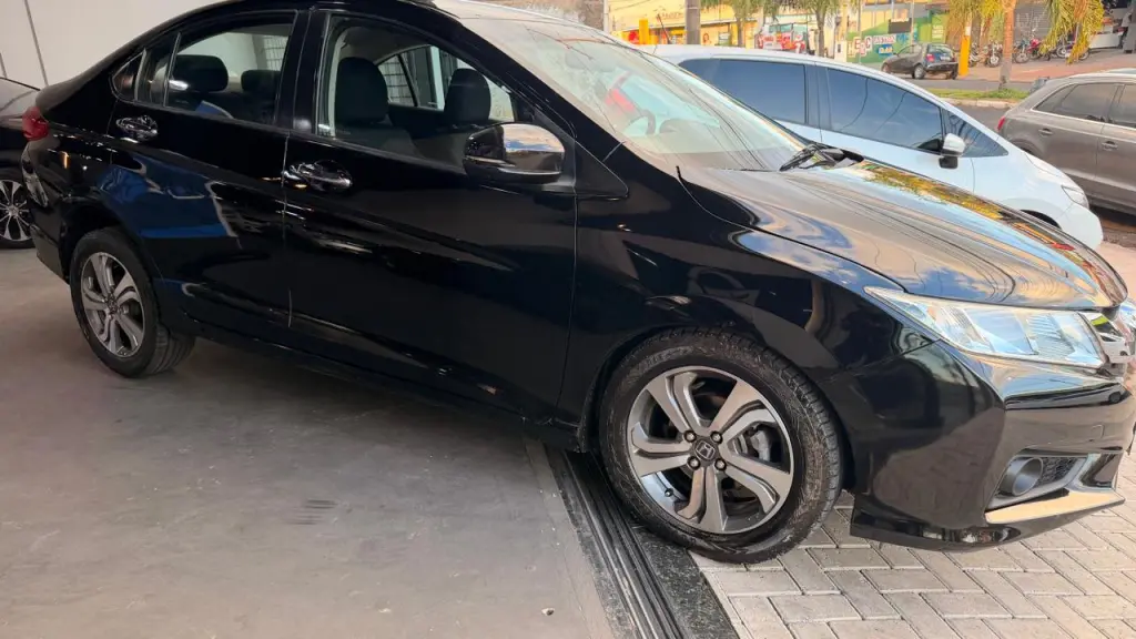 HONDA City Sedan - Foto