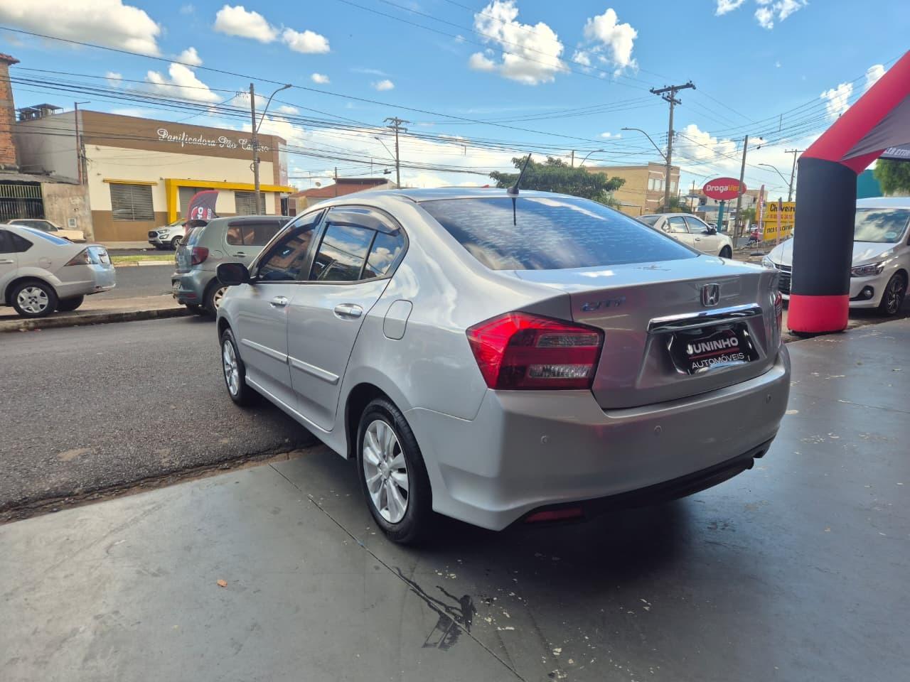 HONDA City Sedan - Foto