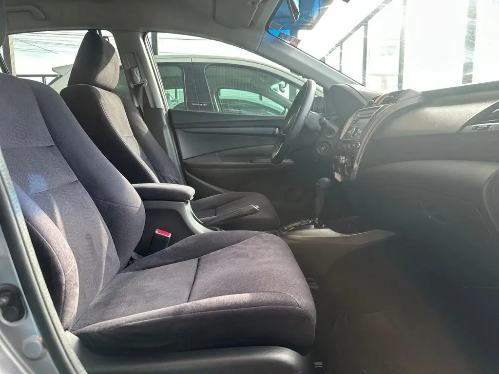 HONDA City Sedan - Foto