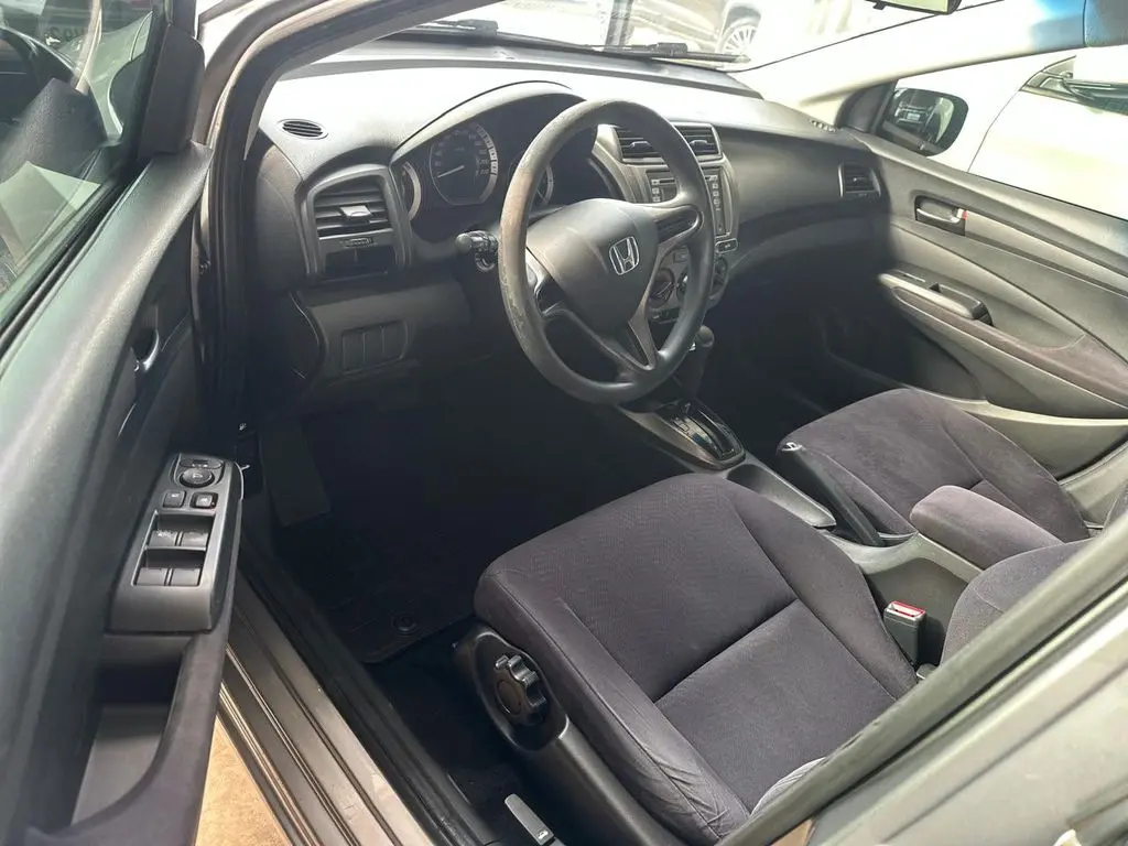 HONDA City Sedan - Foto