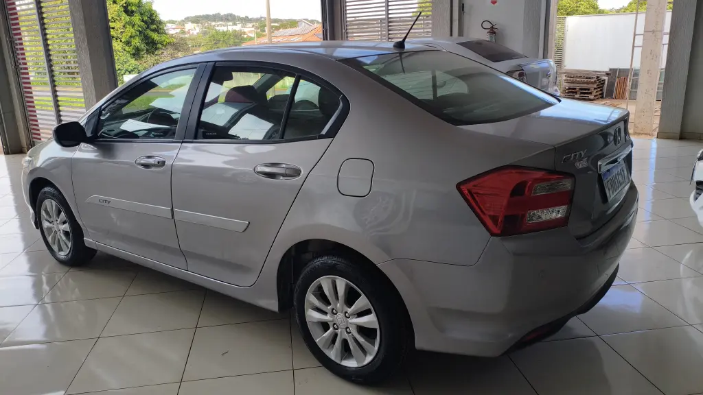 HONDA City Sedan - Foto