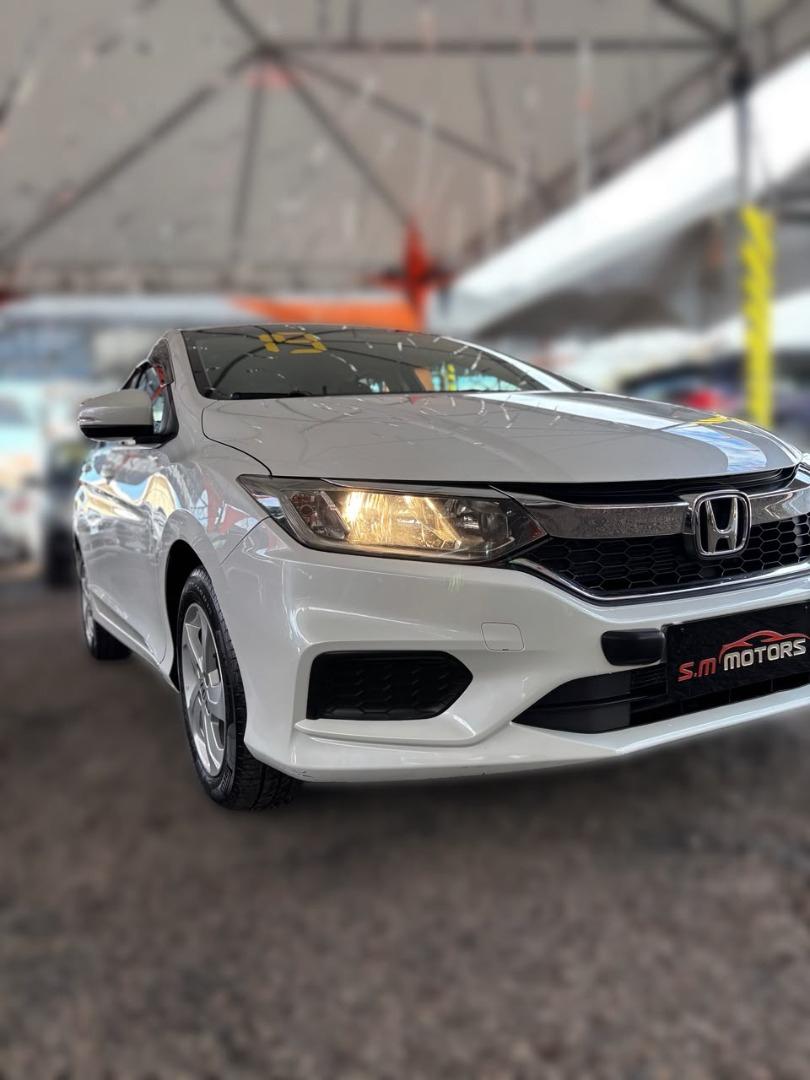 HONDA City Sedan - Foto