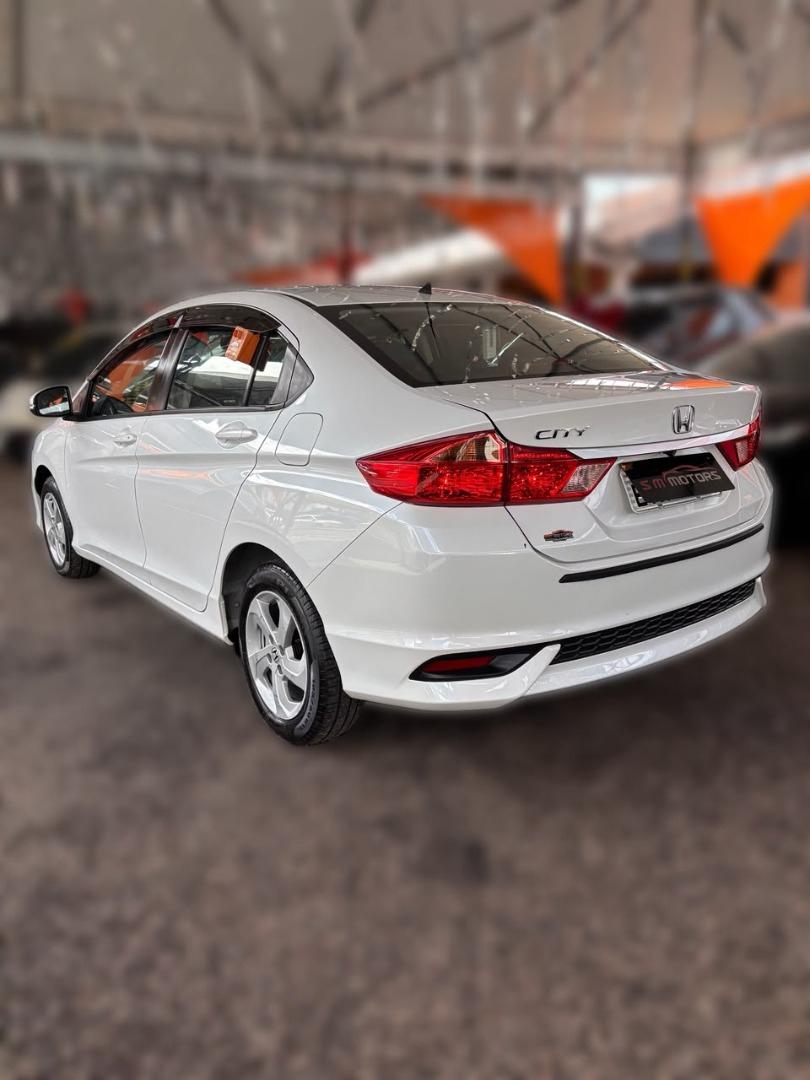 HONDA City Sedan - Foto