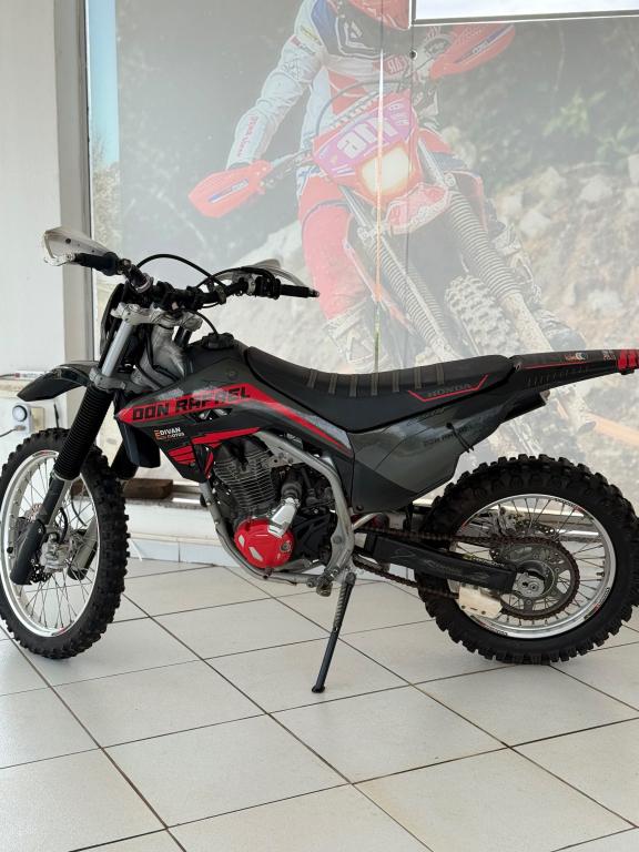 HONDA CRF 250 - Foto