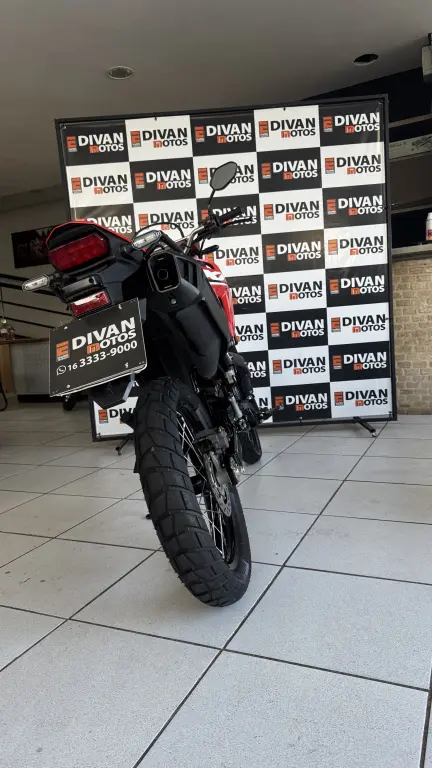 HONDA XR 300 L Tornado - Foto
