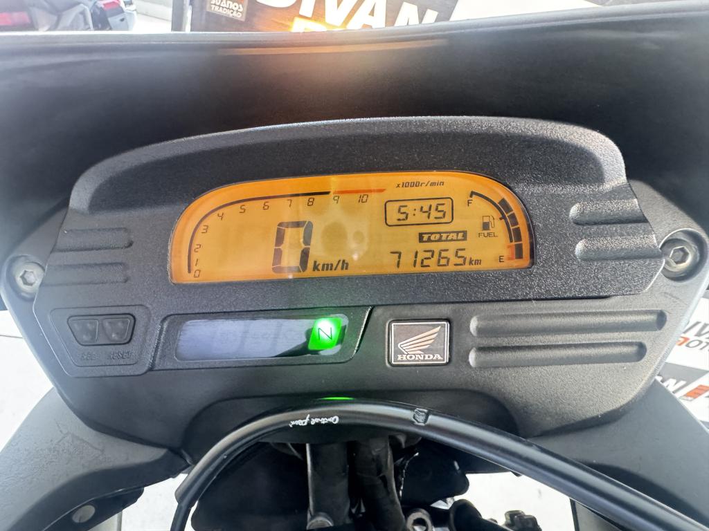 HONDA XRE 300 - Foto