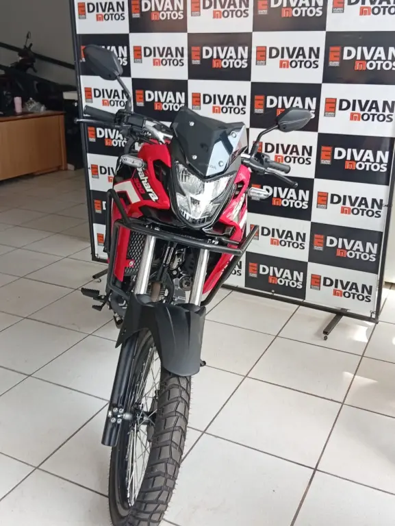 HONDA XRE 300 Sahara - Foto