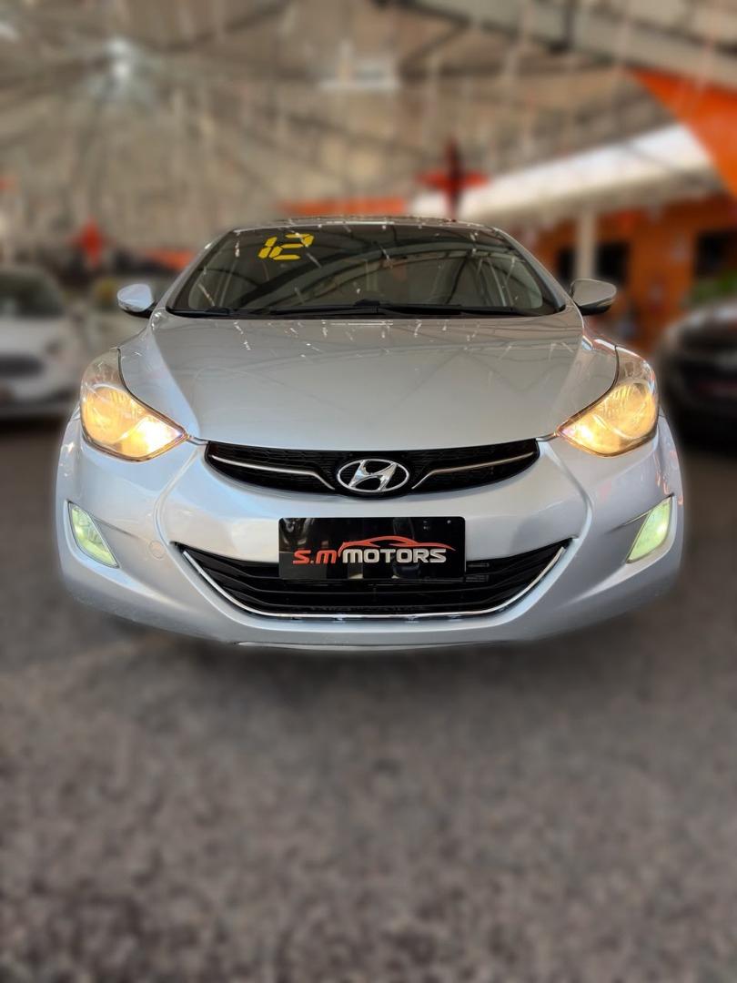 HYUNDAI Elantra - Foto