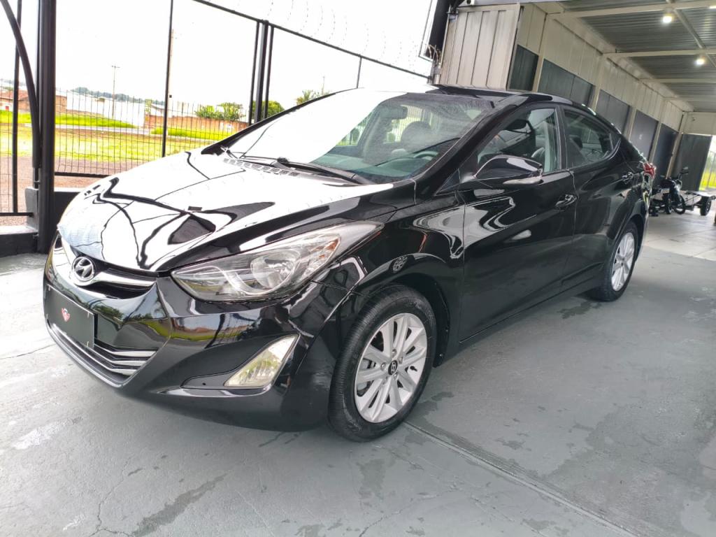 HYUNDAI Elantra - Foto