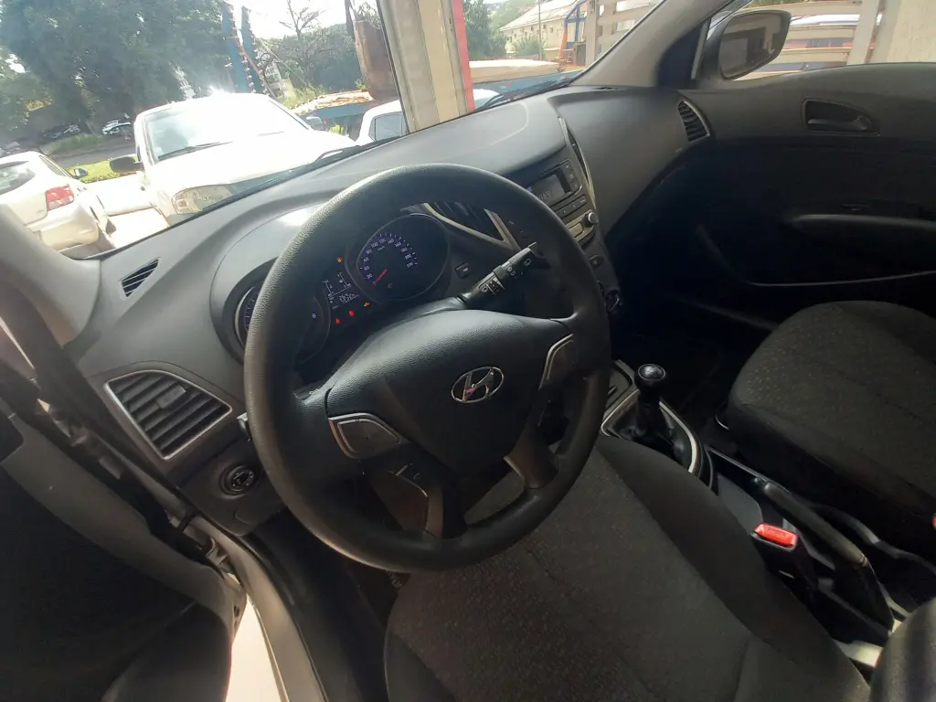 HYUNDAI HB 20 Hatch - Foto