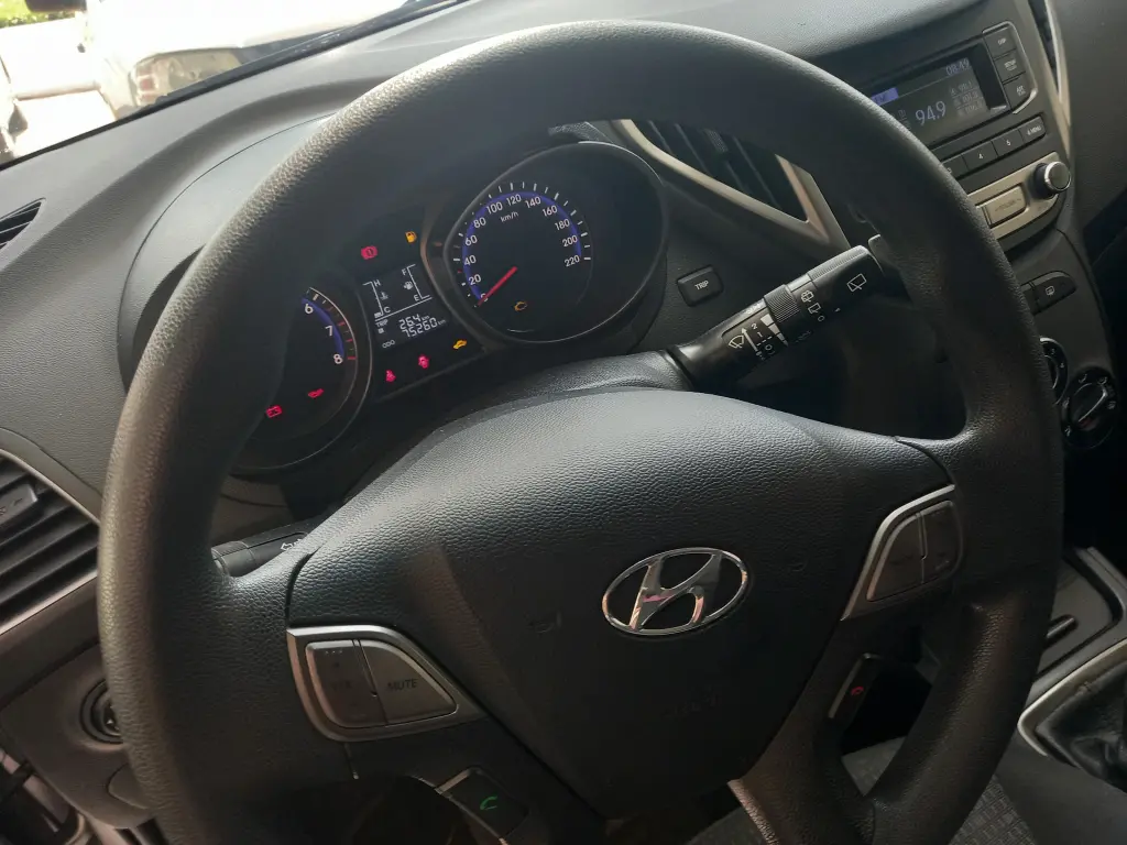 HYUNDAI HB 20 Hatch - Foto