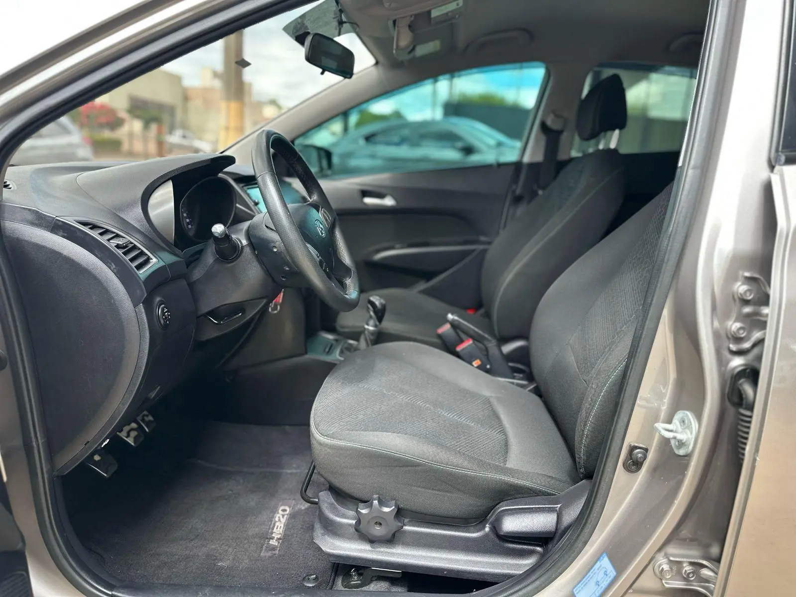 HYUNDAI HB 20 Hatch X - Foto