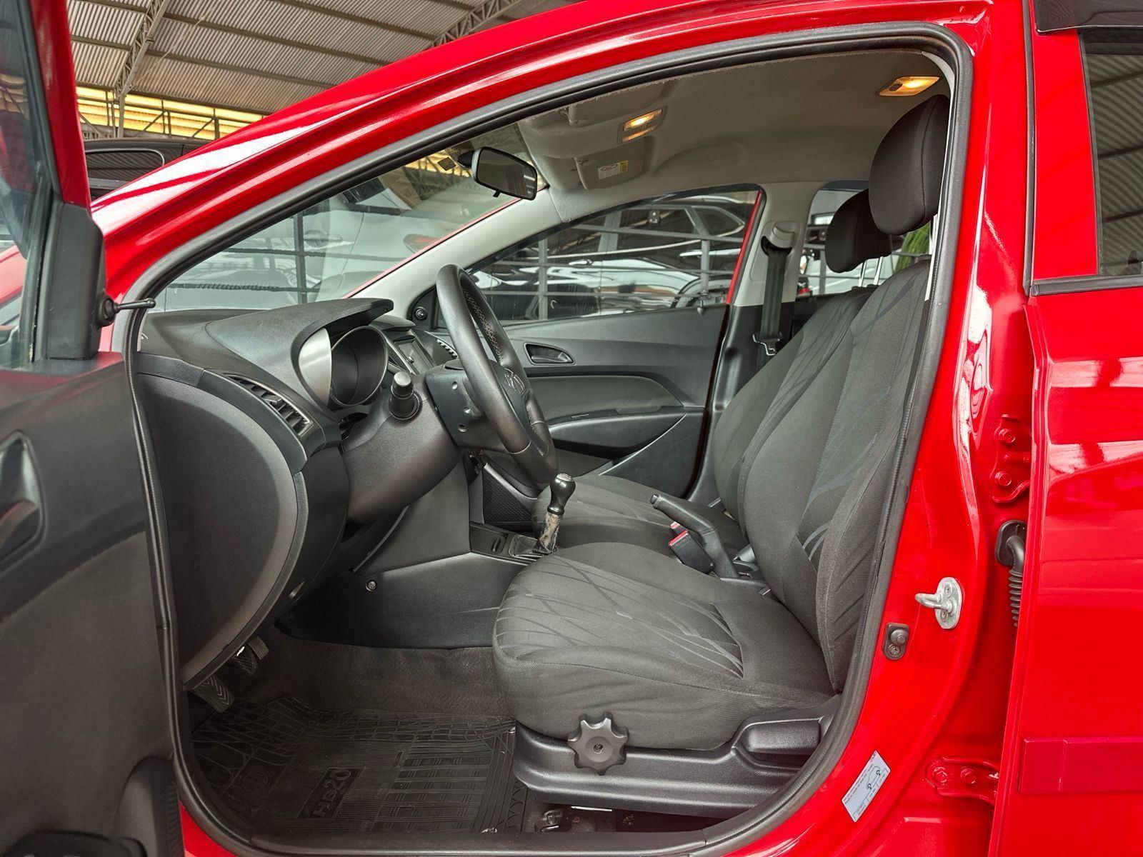 HYUNDAI HB 20 Hatch - Foto