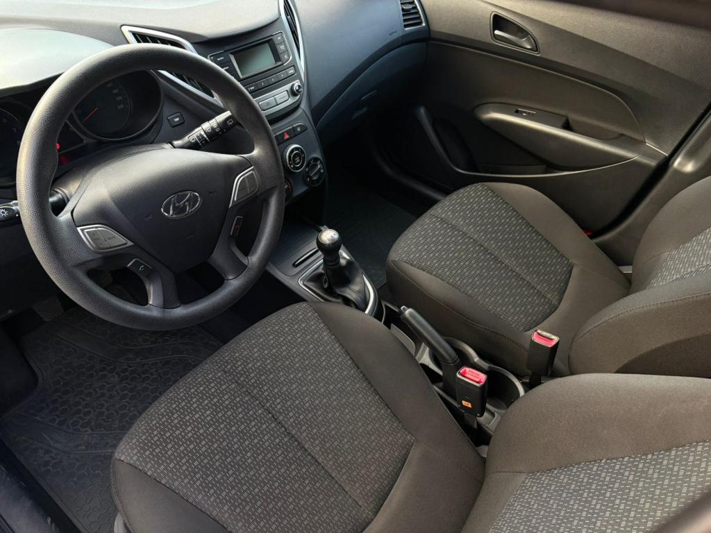 HYUNDAI HB 20 Hatch - Foto