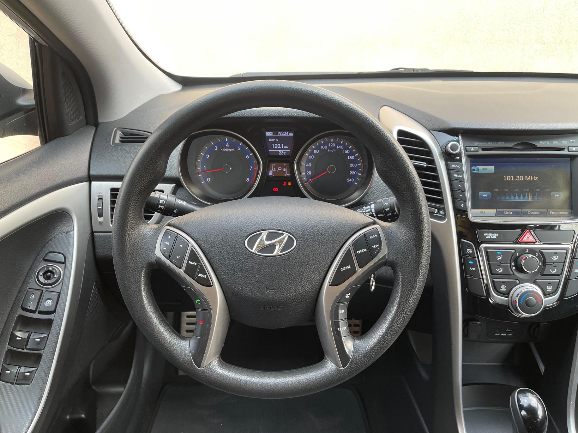 HYUNDAI I30 - Foto