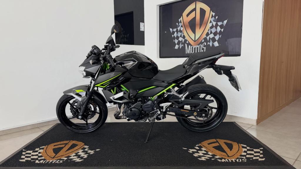 KAWASAKI Z 400 - Foto