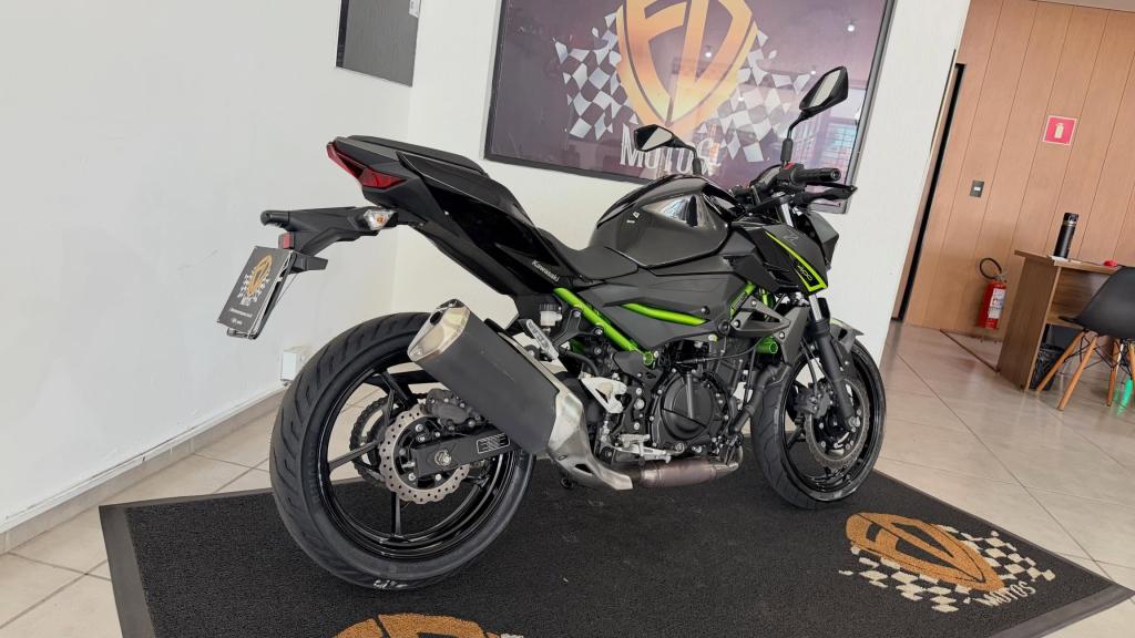 KAWASAKI Z 400 - Foto