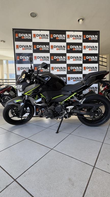 KAWASAKI Z 400 - Foto