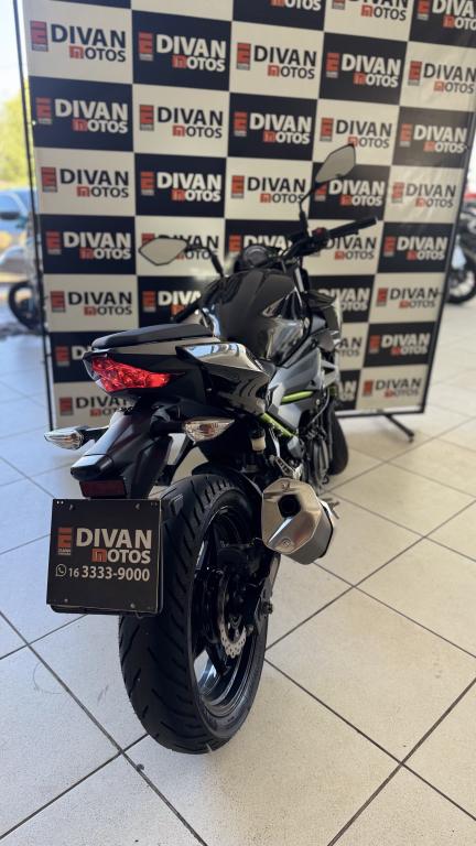 KAWASAKI Z 400 - Foto