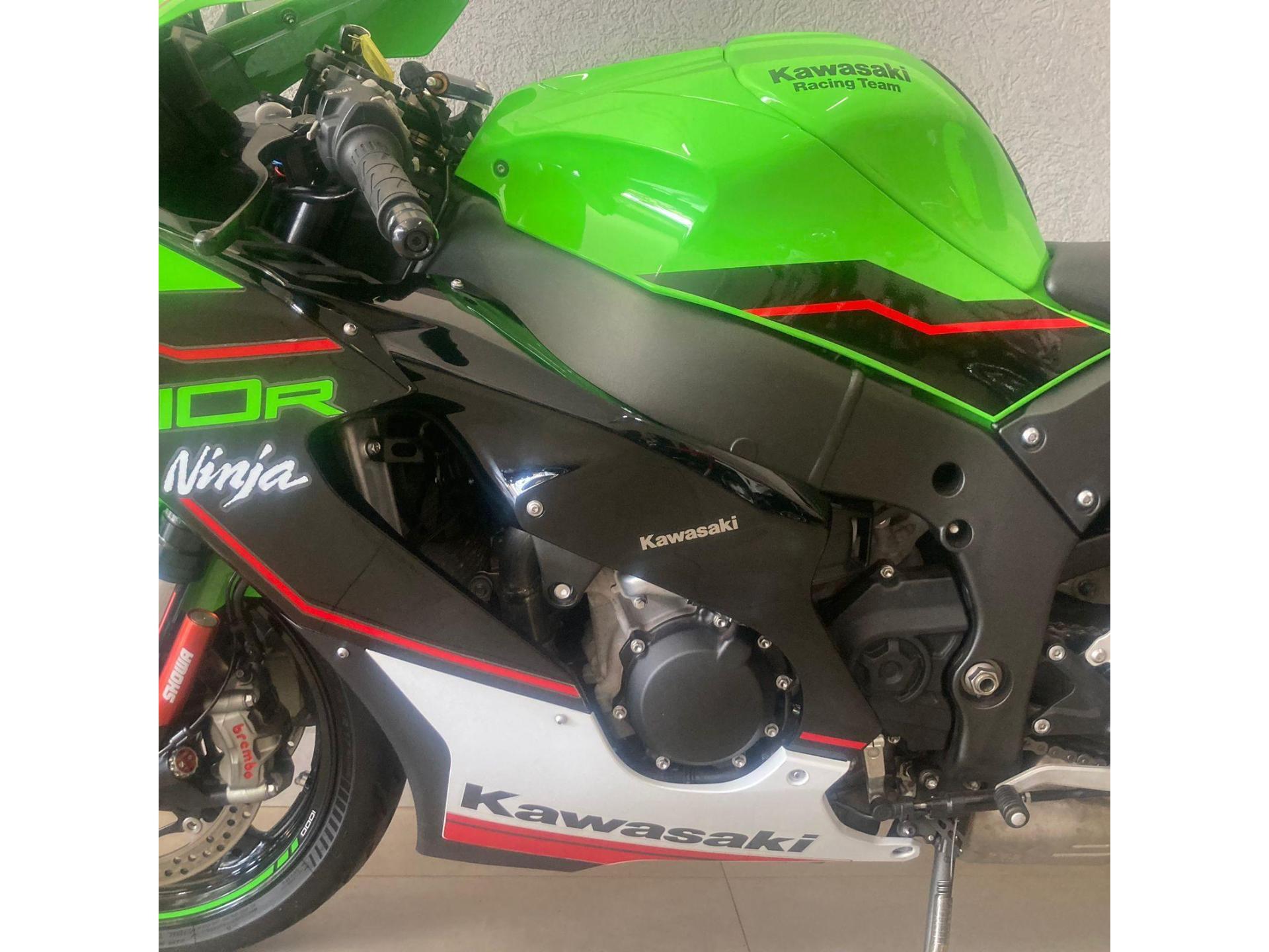KAWASAKI ZX 10 R - Foto
